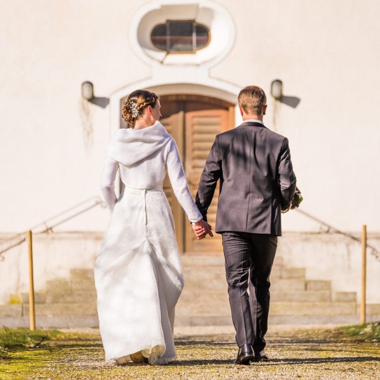 Hochzeitslader Max: Kontakt aufnehmen